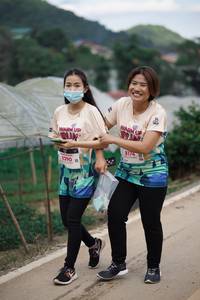 BIB: 8290, 8174, 023
                            <button type="button" onclick="openModal(18895795)" class="btn btn-primary btn-sm float-right btn-popup" data-toggle="modal" data-target=".modal-high-quality">
                        <i class="fas fa-shopping-cart"></i> Add to Cart
                    </button>
                                            <button type="button" onclick="isThisMe(18895795, true)" class="btn btn-success btn-sm float-right btn-popup btn-isme hidden" data-toggle="tooltip" data-placement="bottom" title="นี่คือรูปของคุณใช่ไหม คลิกที่นี่เพื่อเอาเข้าอัลบั้ม">
                        <i class="fas fa-plus"></i> Add to album
                    </button>
                    <button type="button" onclick="isThisMe(18895795, false)" class="btn btn-warning btn-sm float-right btn-popup btn-isnotme hidden">
                        <i class="fas fa-ban"></i> Remove from album
                    </button>